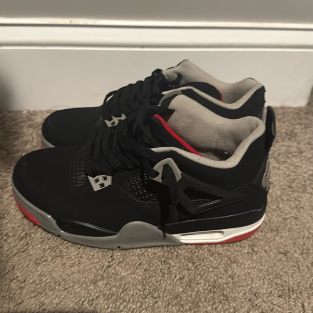 Jordan 4s